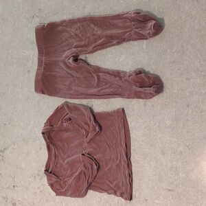 Solly Baby two piece. 3-6 months